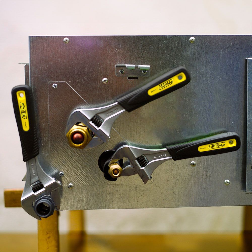 Llave ajustable de gran apertura de 6 pulg y 8 pulg. expositor de 12 unidades