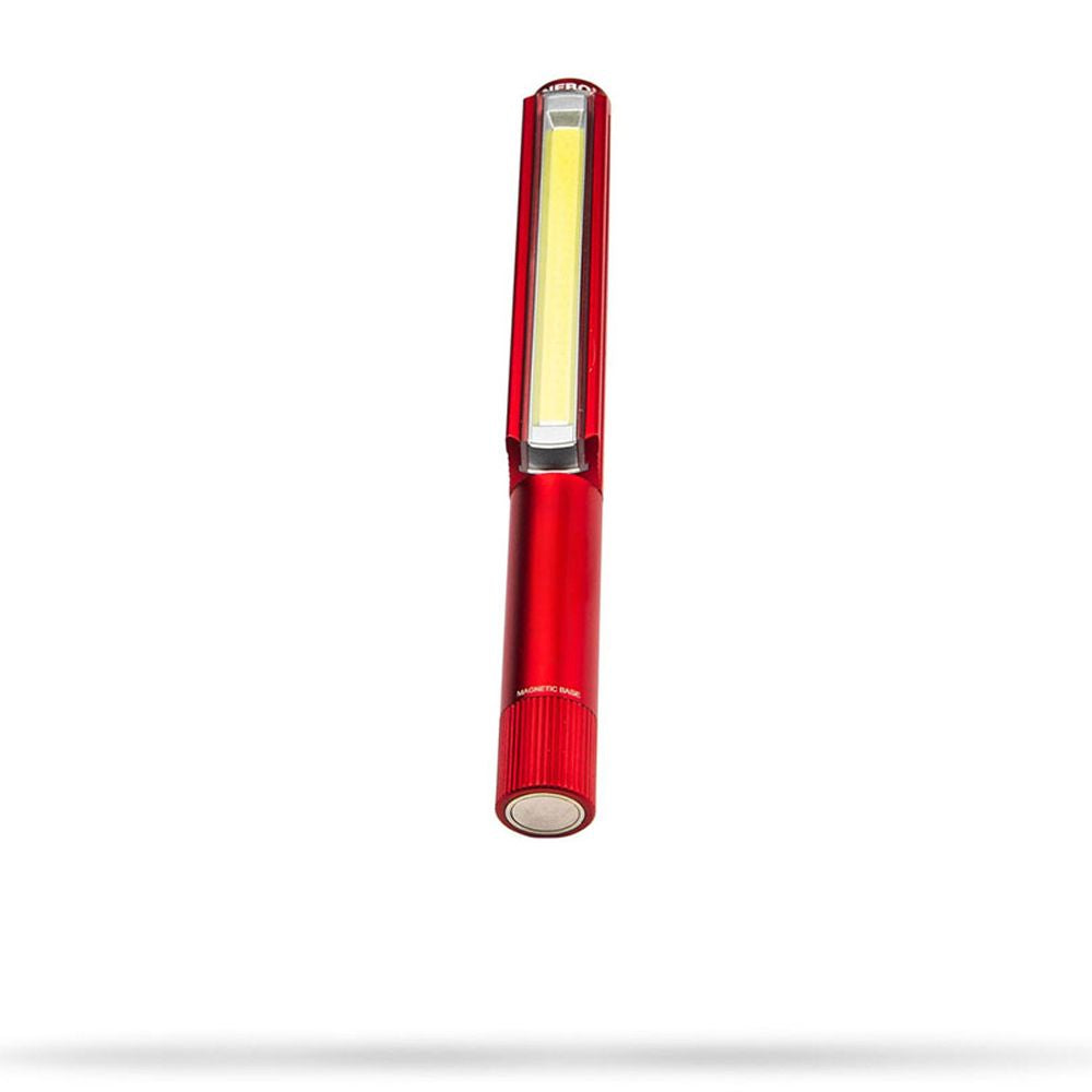 Linterna lil larry. base magnética clip. por la compra de 18 unidades un expositor de regalo