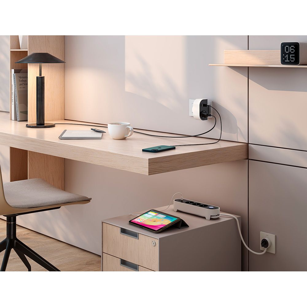 Adaptador giratorio schuko 1 toma + usb a+c 30 w 16 a 250 v~