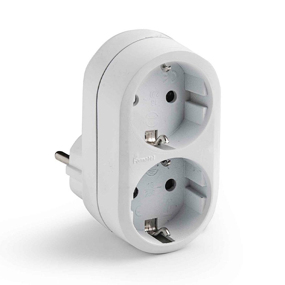 Adaptador doble schuko 2p+t 16a 250 v con entrada frontal, blanco, blister