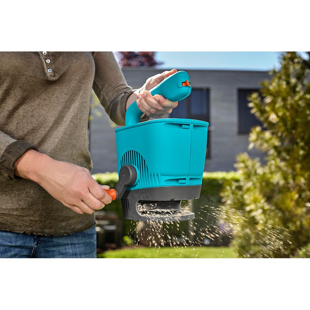 Esparcidor de semillas manual