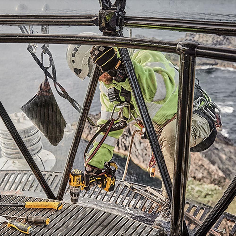 Kit taladro percutor xr brushless 18v xrp con 2 baterías li-ion 5ah y cargador