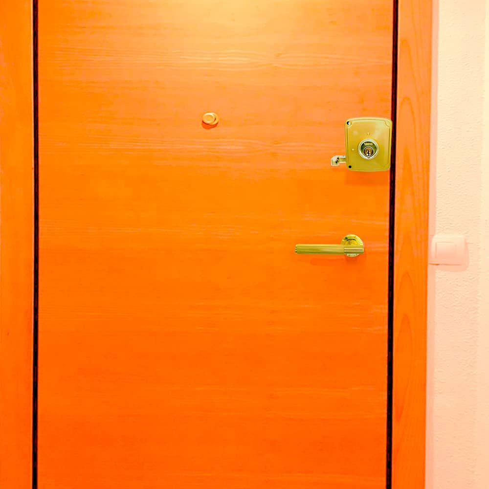 Cerradura sobreponer crs02 izquierda 50 x 100 mm pintado oro
