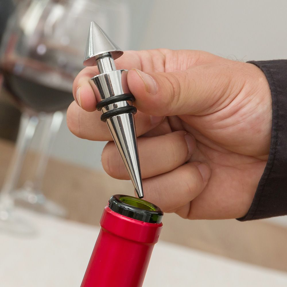 Estuche de vino con forma de botella