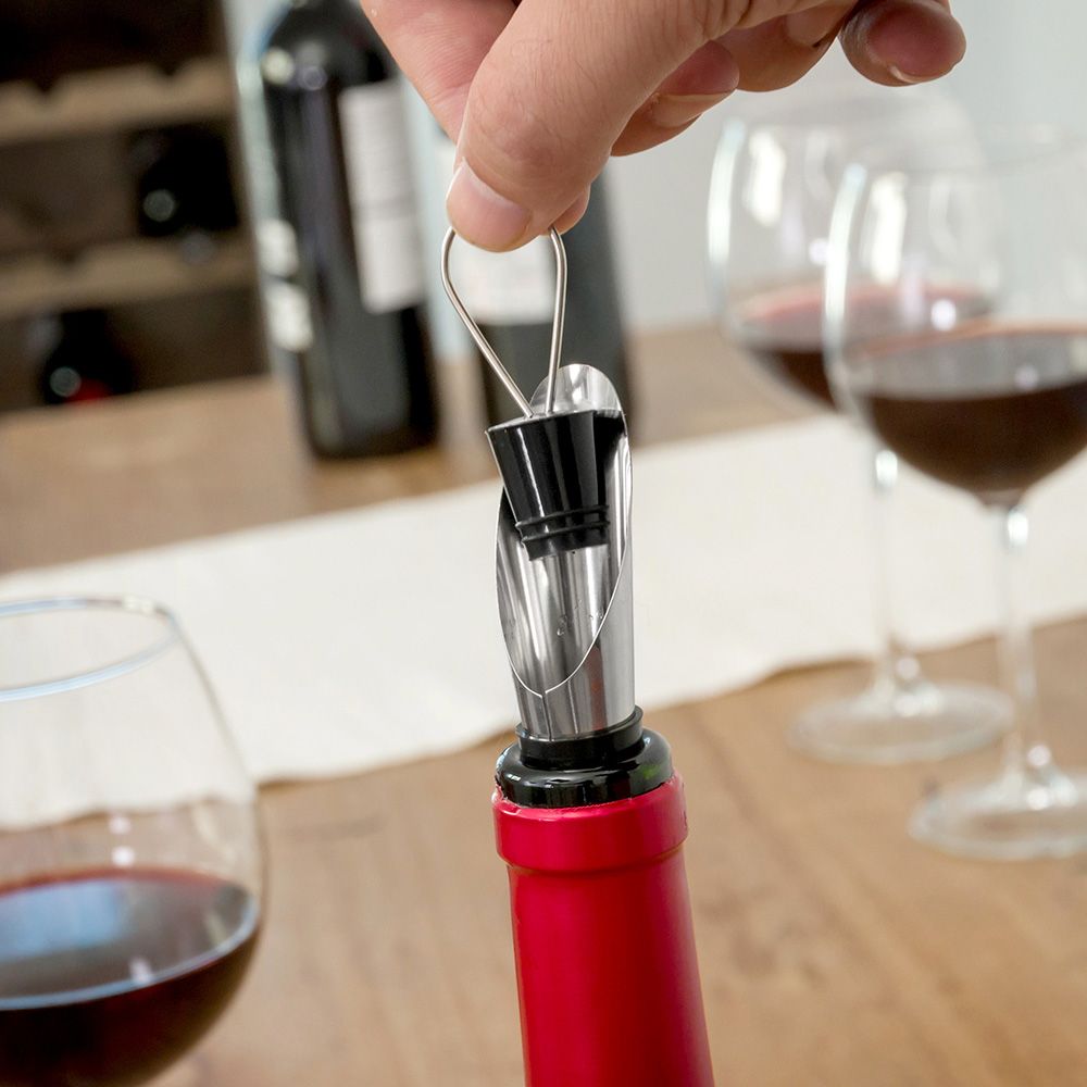 Estuche de vino con forma de botella