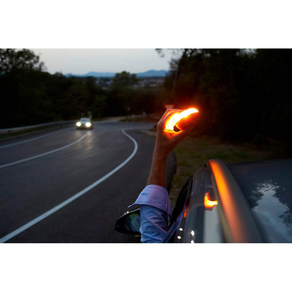 Baliza v16 de emergencia homologada conectada geolocalizable con dgt 3.0 flashled